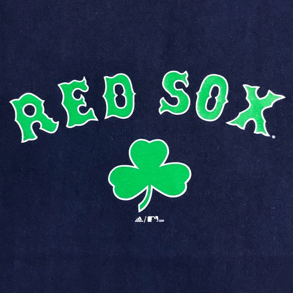 Adidas Boston Red Sox MLB 4 Leaf Clover Shamrock Men’s St. Patrick’s Day T-Shirt - Picture 3 of 6